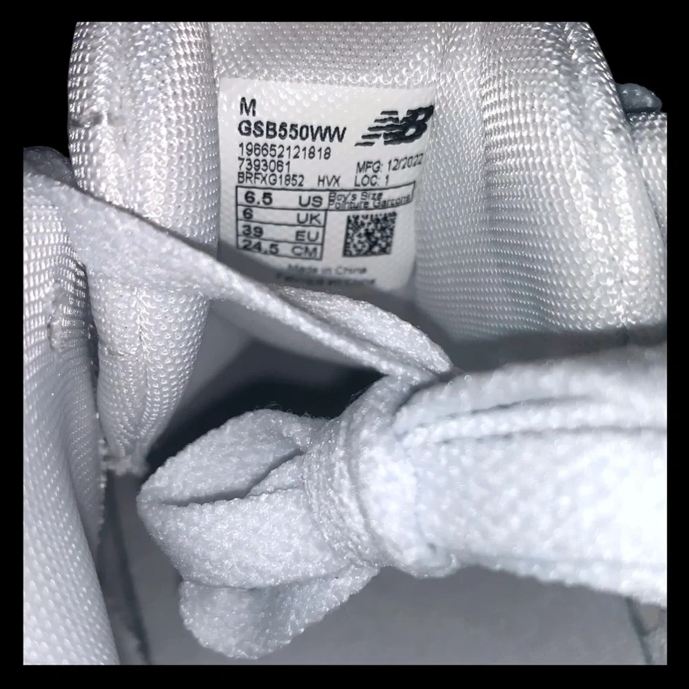 New Balance 550 Triple White GSB550WW Men’s Women’s Unisex Leather Sneakers NWOT - Picture 5 of 6